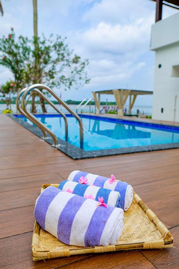 Seclude By The Lake, Alleppey Hotel Alappuzha Exterior photo